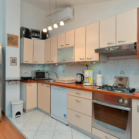 Apartment With A Parking Space Banjole, - 20675