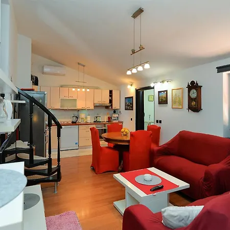 With Parking Space Banjole, - 20675 Apartment *