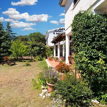 Apartman With Parking Space Banjole, - 20675 *